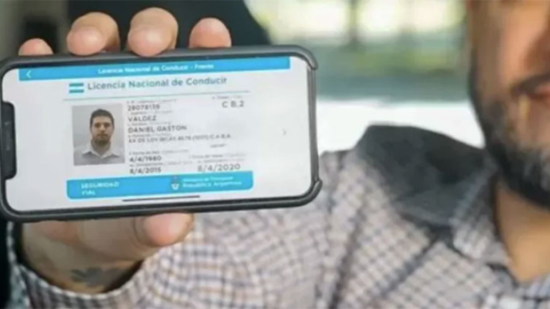 Nueva Ley de Tránsito: oficializaron el uso de documentación digital