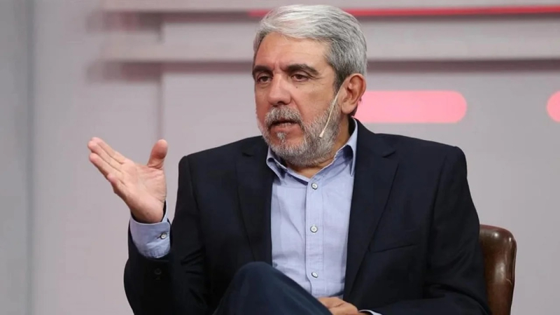 Aníbal Fernández: "Benefician a empresas y los trabajadores están muertos de hambre"