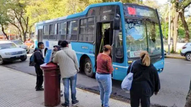 Primera audiencia pública para avanzar con el aumento del pasaje