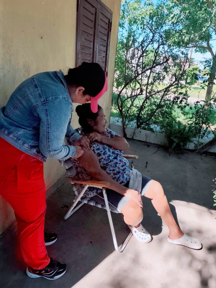 La vacunación casa por casa sumó al barrio Fray Salvador Gurrieri con más de 260 dosis aplicadas (4).jpeg