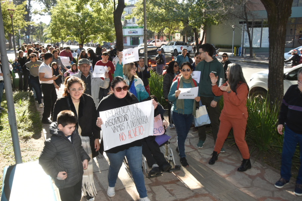 El 18 de julio de 2025 se convocó a una primera marcha local contra el Veto de la Ley de Discapacidad.