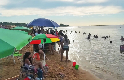 El turismo repunta en Paso de la Patria y crece la demanda de alojamiento