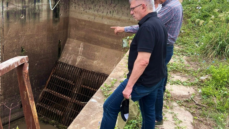 Desvío controlado del Río Negro beneficia a la producción ganadera