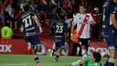 River y otro tropezón en el Apertura: cayó 1-0 ante Argentinos