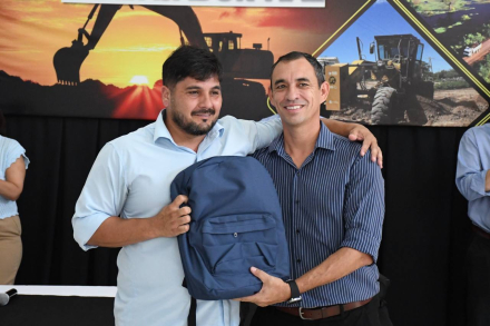 Entrega de kits escolares a vialeros (7).jpeg
