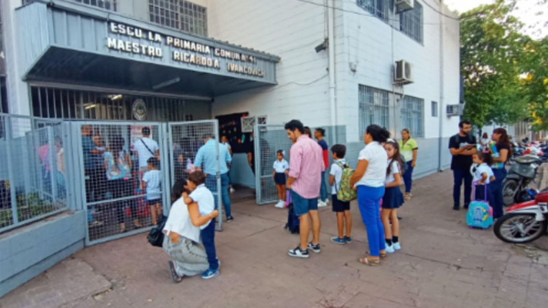 Comienza el ciclo lectivo y 180.000 estudiantes regresan a las aulas