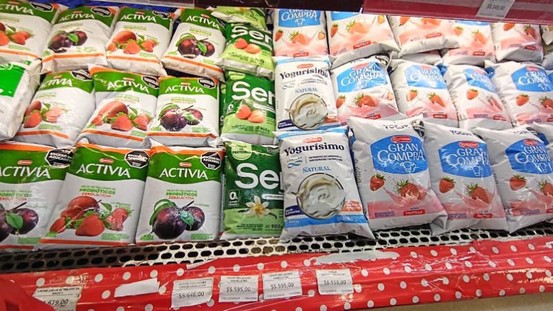 Golpe al bolsillo: la leche y sus derivados aumentaron un 20 % en solo dos meses