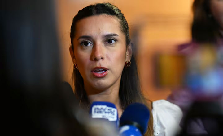 agostina.jpg