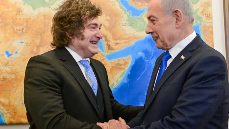 Promesa de embajada en Jerusalén y reafirmación de alianza en tiempos de guerra