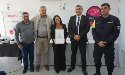 personas paradas saenz peña