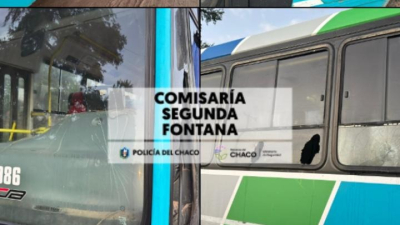 Relato salvaje en plena calle: atacó un colectivo con un hierro y destrozó parte de la unidad