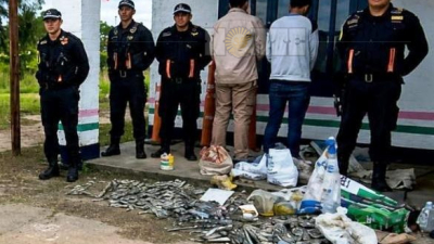 Detuvieron a dos hombres con placas robadas del cementerio de General San Martín