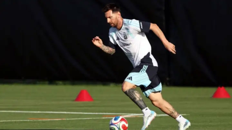 Argentina enfrenta a Islandia sin Messi como titular