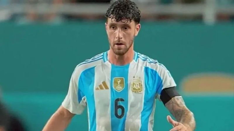 Scaloni convocó a Senesi que irá al Mundial en lugar de Balerdi