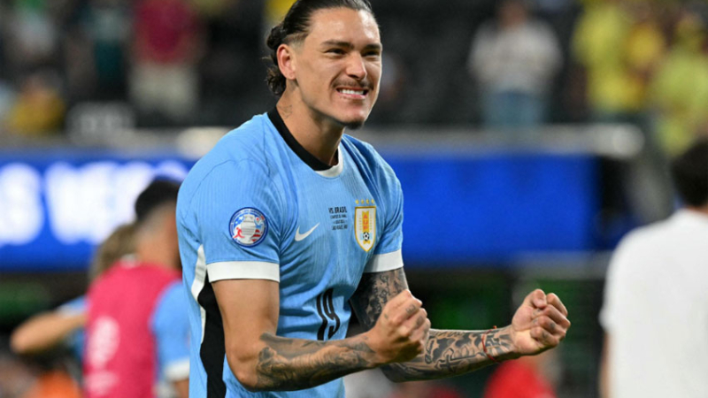 España y Uruguay, cruce de alto voltaje con la atenta mirada de la Scaloneta