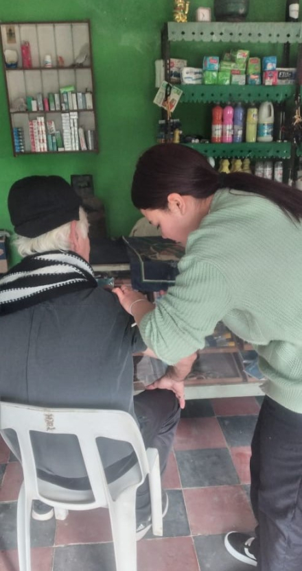Vacunación en terreno centro de salud Villa Hermosa