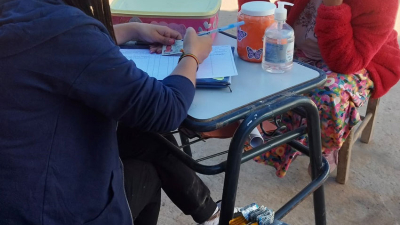 El centro de salud del Lote 8 continúa vigilando la salud de las familias vecinas