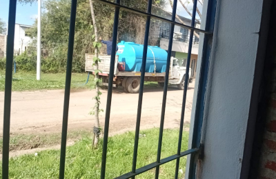 La crisis del abastecimiento de agua sigue golpeando a Puerto Tirol