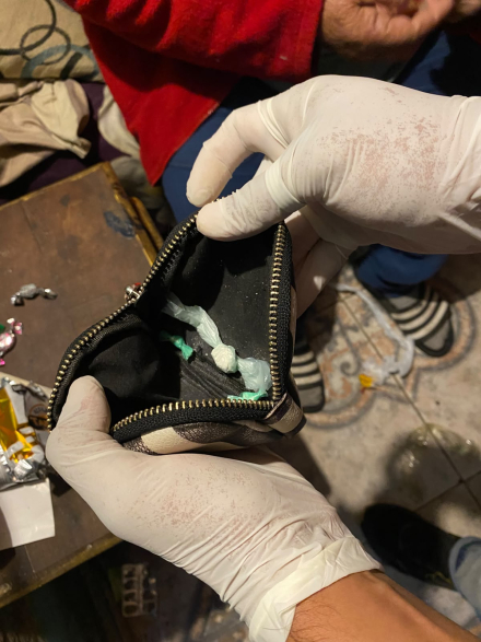 Detuvieron a una mujer de 70 años, la acusan de vender cocaína en el barrio Santa Catalina de Resistencia 2 droga