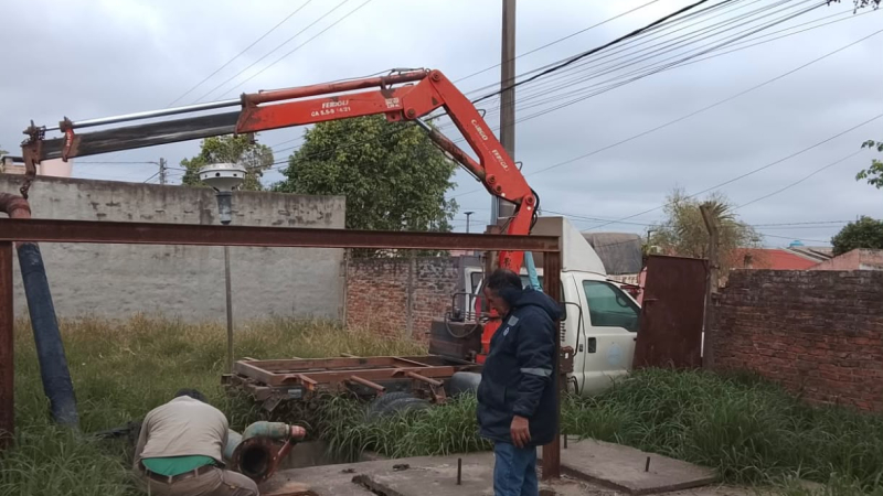 En Villa Ángela una bomba cloacal volvió a funcionar y Sameep refuerza el servicio