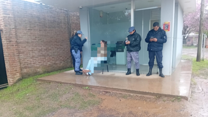 Logran contener a una mujer que deambulaba cerca del puente Belgrano