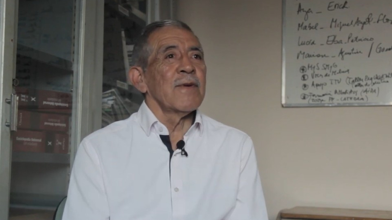 Paraguay distingue a Félix Eladio Fernández por una vida dedicada a la lengua guaraní