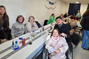 Jubilados Amigos Solidarios almorzaron con referentes del Cenovi