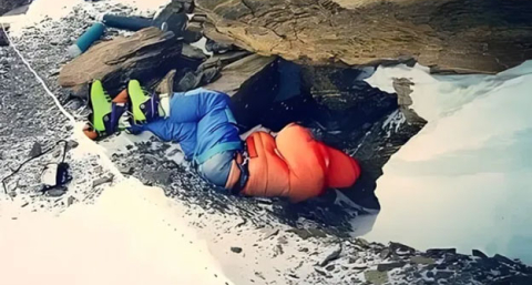 Enviarán una misión para recuperar el cuerpo de Botas Verdes en el Everest