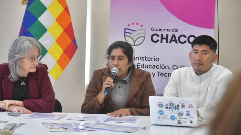Educación presentó materiales bilingües para enseñar la lengua moqoit en las escuelas del Chaco