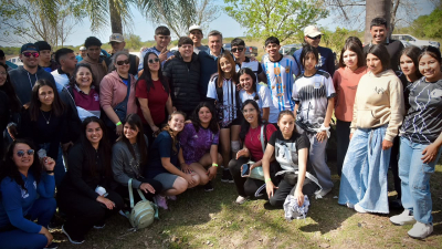 En un encuentro de escuelas agrícolas, Zdero destacó el vínculo de la educación con el arraigo
