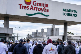 La mayor empresa avícola del país ofrece a trabajadores pagar sueldos con pollos