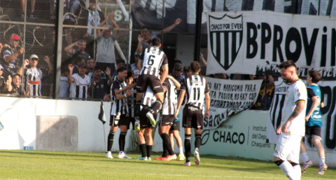 For Ever venció a Brown y sigue su escalada hacia el reducido