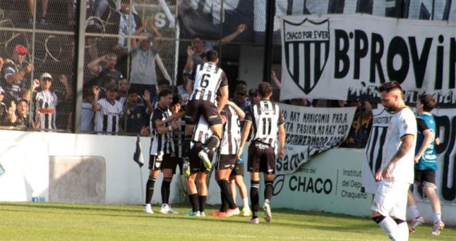 For Ever y otro triunfo clave ante Almirante