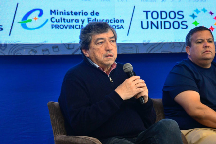 El-ministro-de-Cultura-y-Educacion-Julio-Araoz