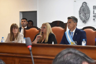 Zdero viaja a Europa dos semanas y Carmen Delgado quedará al frente del Gobierno del Chaco