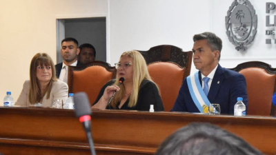 Zdero viaja a Europa dos semanas y Carmen Delgado quedará al frente del Gobierno del Chaco