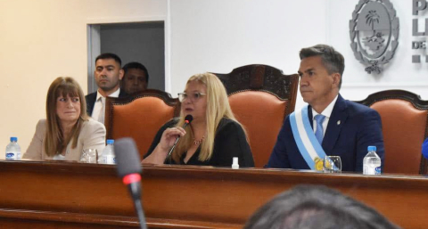 Zdero viaja a Europa dos semanas y Carmen Delgado quedará al frente del Gobierno del Chaco