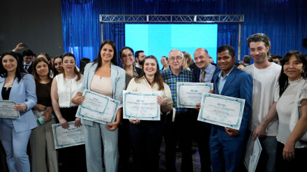 Acto-entrega-de-certificados-finalización-residencias-(2)