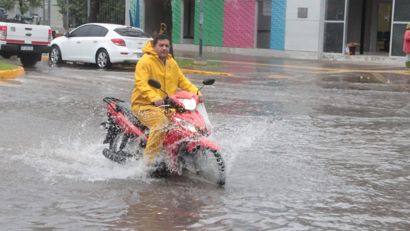 Una lluvia tranquila puso a prueba los desagües de Resistencia