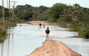 La creciente golpea a los vecinos de Puerto Vilelas