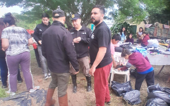 Lázaro Caballero llevó donaciones a familias afectadas en Colonia Tacuarí