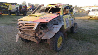 El competidor que ayudó a Salom quedó afuera del Dakar por un accidente