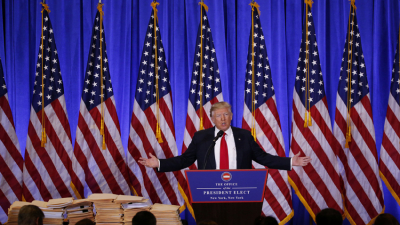 Trump ofrece su primera rueda de prensa en casi seis meses
