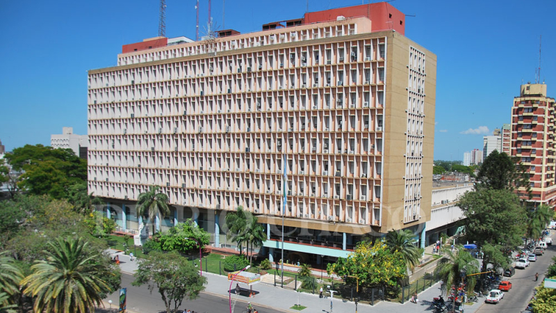 Analizan declarar una emergencia que imponga un tope salarial temporal