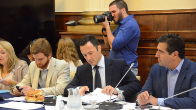 El oficialismo defendió el DNU sobre migraciones mientras que el FPV-PJ adelantó su rechazo