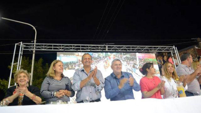 Los Supercarnavales despiertan alegría y entusiasmo en Villa Ángela