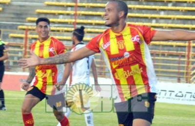 Sarmiento: triunfo y nada más