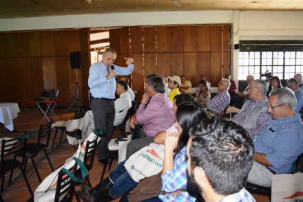 bufalos charla.jpg