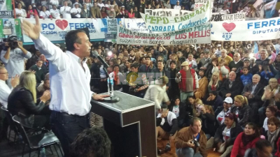 Multitudinario cierre en Sáenz Peña del FCHMM con fuertes críticas a la gestión nacional