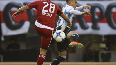 Racing vence a River y lo deja afuera de la lucha por el título